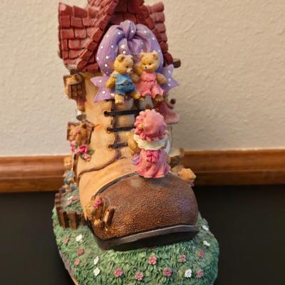 Old Mother Bear that Lived in Shoe Music Box