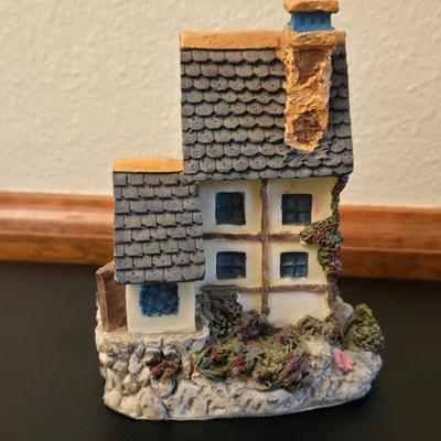 Resin House with Clock Deco