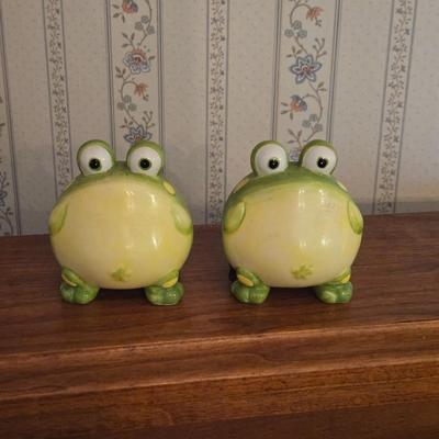 Frog Salt & Pepper Shakers