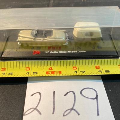 1:87 Cadillac 1953 with Caravan