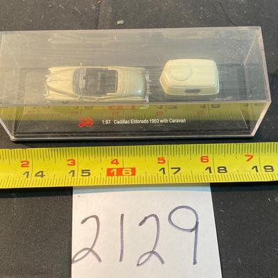 1:87 Cadillac 1953 with Caravan
