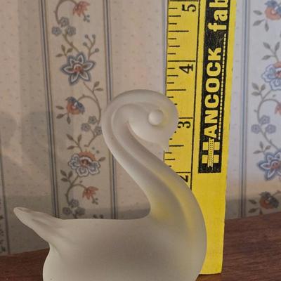 Frosted Glass Swan