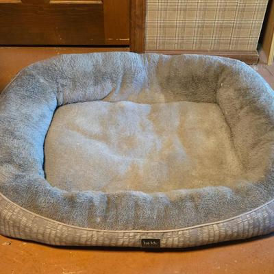 Nicole Miller Pet Bed