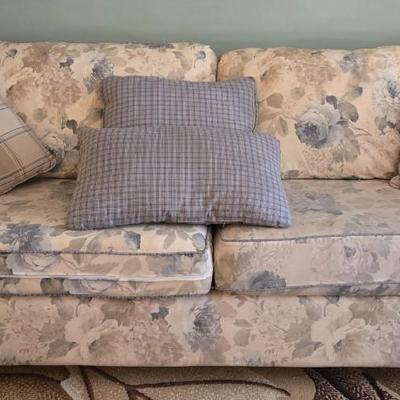 Floral with Plaid Trim Couch & Pillows
