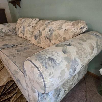 Floral with Plaid Trim Couch & Pillows