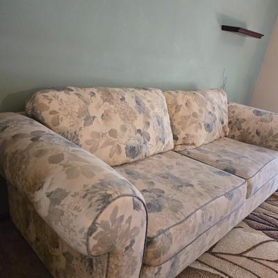 Floral with Plaid Trim Couch & Pillows
