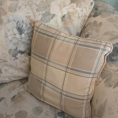 Floral with Plaid Trim Couch & Pillows
