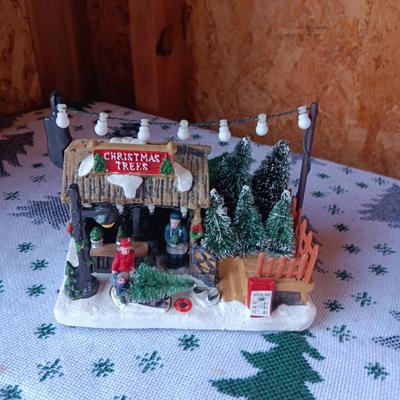 CHRISTMAS VILLAGE ACCESSORIES