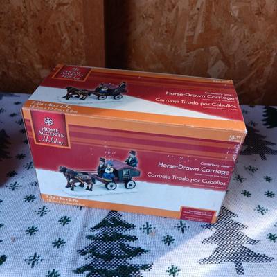 CHRISTMAS VILLAGE ACCESSORIES