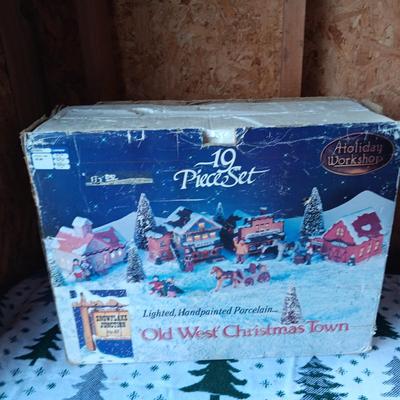 10 PC OLD WEST CHRISTMAS TOWN