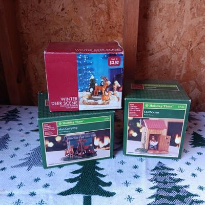 CHRISTMAS VILLAGE ACCESSORIES