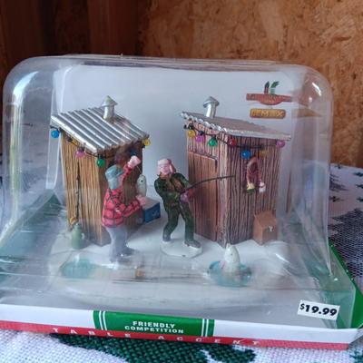 NEW CHRISTMAS VILLAGE ACCESSORIES