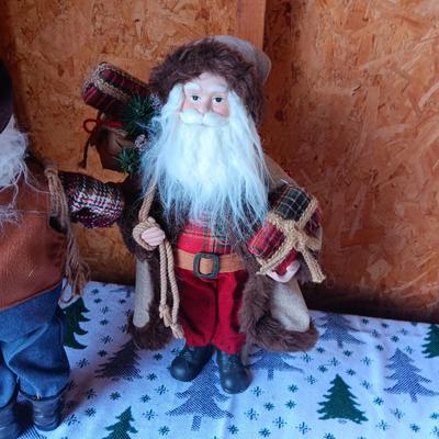 HOLIDAY HOME FREESTANDING SANTAS