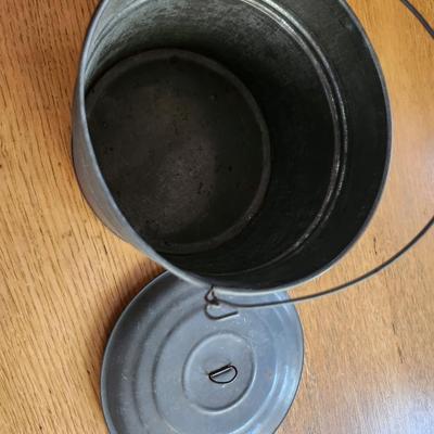 Vintage Tin Lunch Pail