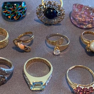 Costume Jewelry Large Rings Lot