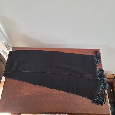 Lord and Taylor Men’s Scarf and More (DR-CE)