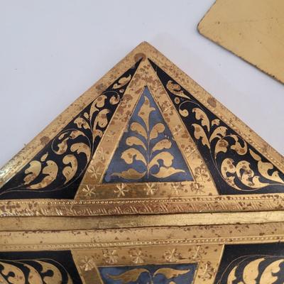 Vintage Painted Boxes and More (DR-CE)