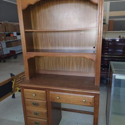 Broyhill Wood Finish Two Piece Knee Hole Desk with Bookshelf Topper