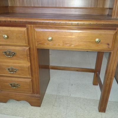 Broyhill Wood Finish Two Piece Knee Hole Desk with Bookshelf Topper