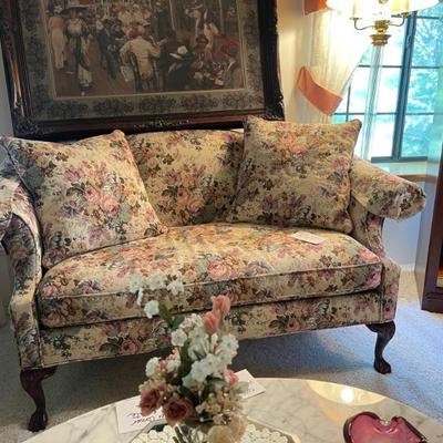 Antique style couch 