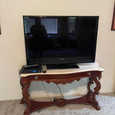 Tv and sofa table 