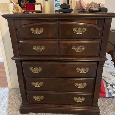 Dresser 