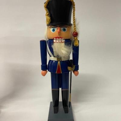 Lot of Hand Painted Wood Nutcrackers, Vintage VEB Hodrewa Rosenthal German Nutcracker Etc
