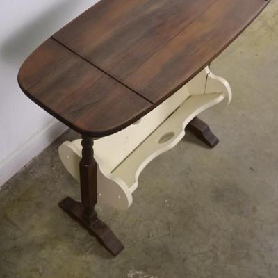 Two Tone Side Table with Magazine Rack