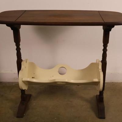 Two Tone Side Table with Magazine Rack