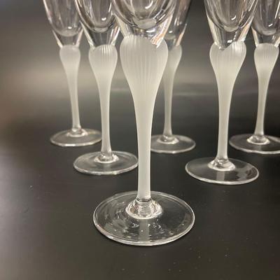 Set of 6 Mikasa Sea Mist Champagne Flutes