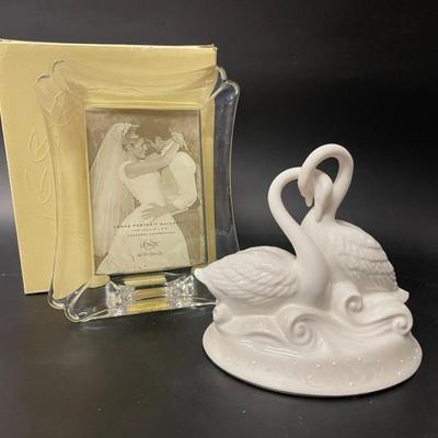 Lennox Wedding Promises Collection, Opal Innocence, Swan Cake Topper
