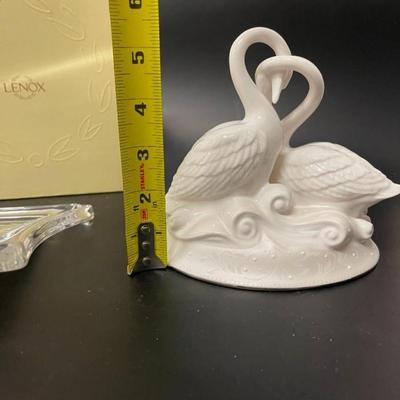 Lennox Wedding Promises Collection, Opal Innocence, Swan Cake Topper