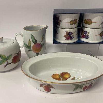 Lot of Royal Worcester Evesham Porcelain Serving Pieces