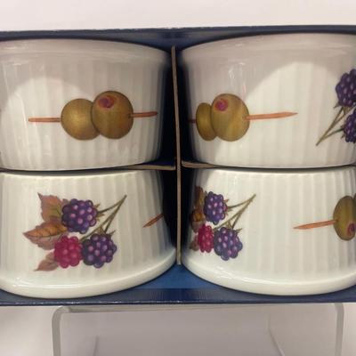 Lot of Royal Worcester Evesham Porcelain Serving Pieces