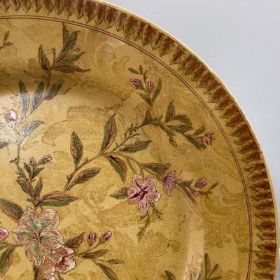 Chinese Porcelain Charger/Plate with Metal Stand