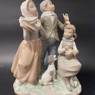 Lladro Christmas Carols Porcelain Figurine