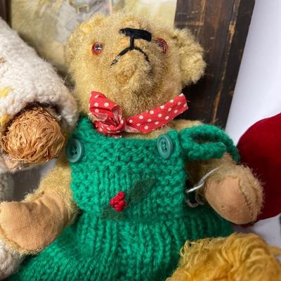 Lot of Antique and Vintage Teddy Bears