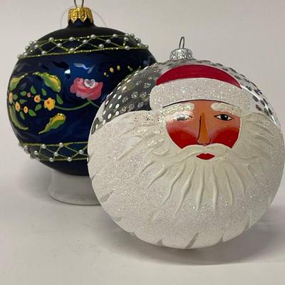 Lot of 2 Hand Painted Christmas Balls, Thomas Glenn "Windswept Santa - White" Ball Christmas Ornamen