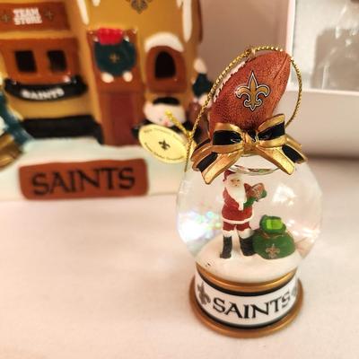 Lot #259 New Orleans Saints Lot - 2 Christmas ornaments - Candle votive