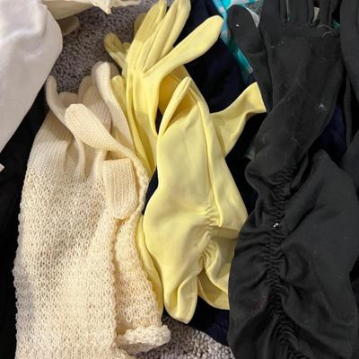 Large Lot Vintage Scarf Scarves Gloves - Various Conditions & Sizes