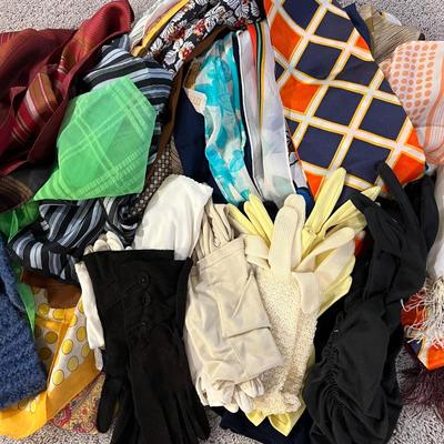 Large Lot Vintage Scarf Scarves Gloves - Various Conditions & Sizes