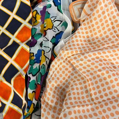 Large Lot Vintage Scarf Scarves Gloves - Various Conditions & Sizes