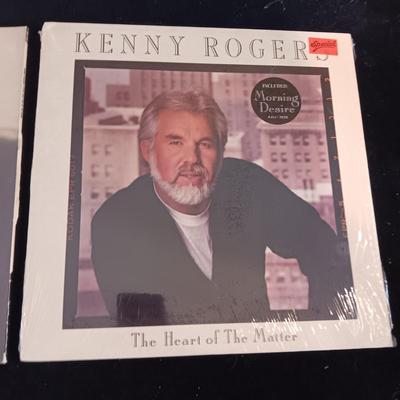 2 KENNY ROGERS VINYL RECORDS
