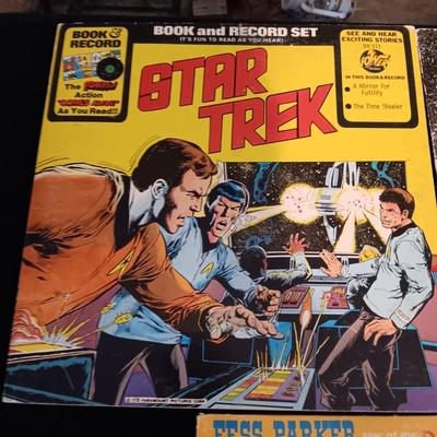 2 STAR TREK AND FESS PARKER VINYL RECORDS