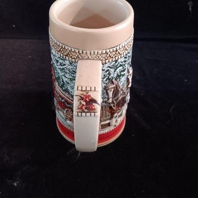 4 BEER STEINS