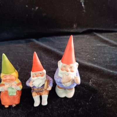 MINIATURE UNIBOCK AND OTHER FIGURES PLUS WOODEN SHOES