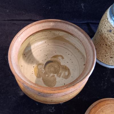 KITCHEN POTTERY PIECES