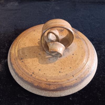 KITCHEN POTTERY PIECES