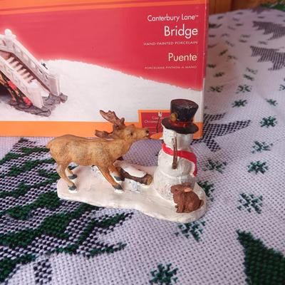 CHRISTMAS VILLAGE EXTRAS AND ACCESSORIES