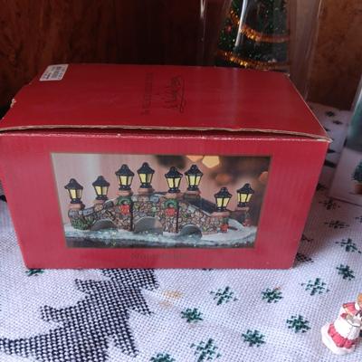 CHRISTMAS VILLAGE EXTRAS AND ACCESSORIES